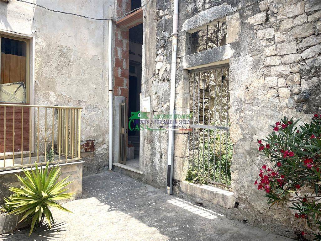 Casa indipendente a Modica in Via Caina - Foto 3