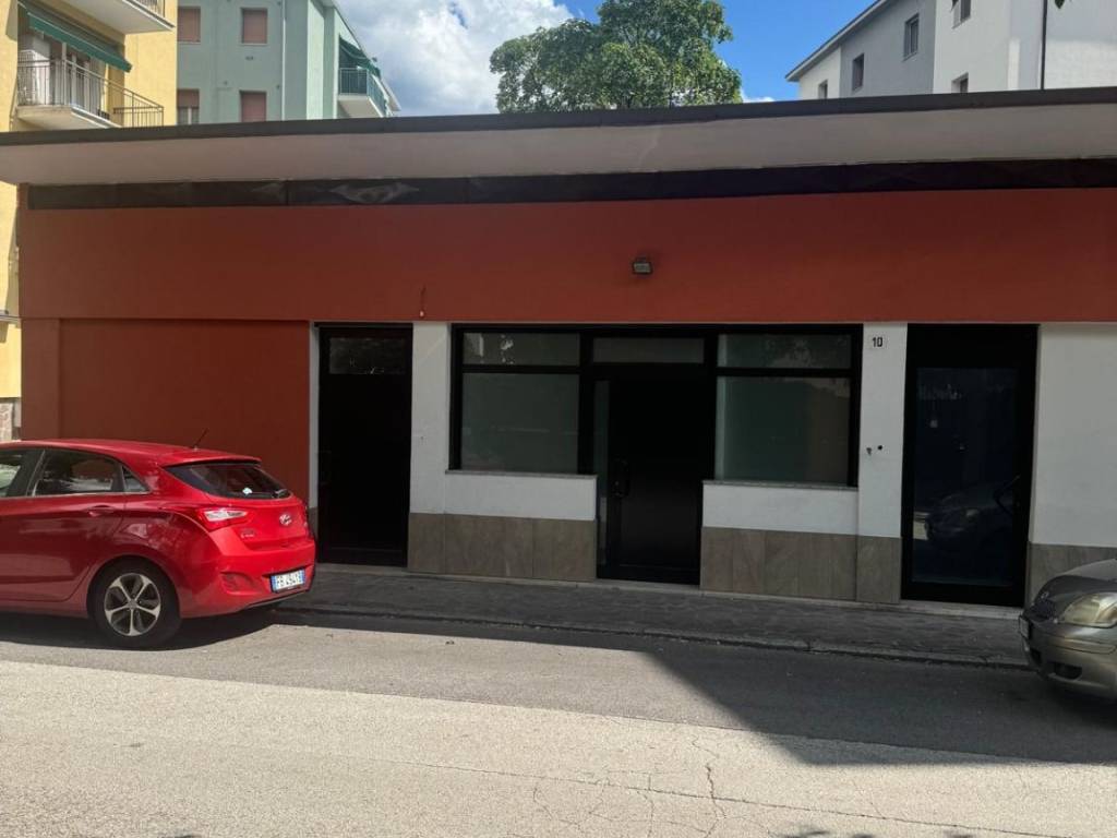 Appartamento a Trento in Viale delle Robinie, 12 - Foto 2