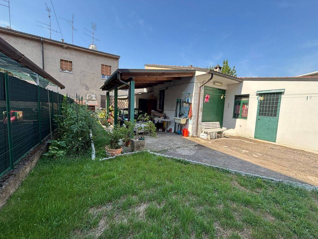 Casa indipendente a Verona in Via Scuderlando, 380 - Foto 4