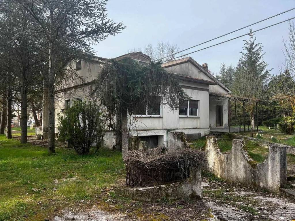 Villa a Tagliacozzo in Via Camerata S.N.C. - Foto 2