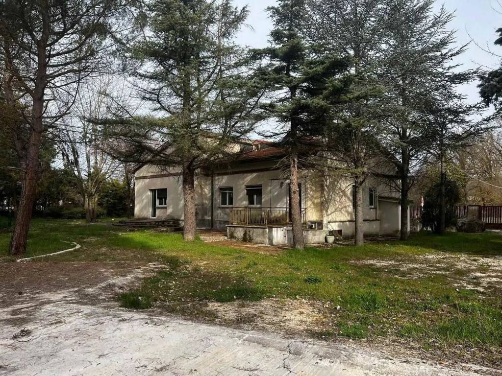Villa a Tagliacozzo in Via Camerata S.N.C. - Foto 3