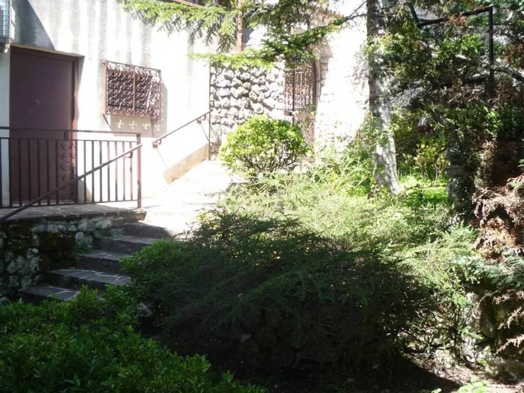 Villa a Borgorose in Via Equicola, 24 -9 - Foto 2