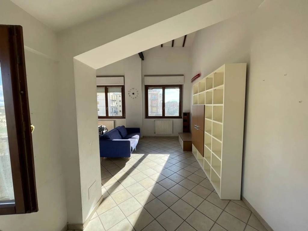 Appartamento a Siena in Quartiere Fuori Porta Camollia - Foto 2
