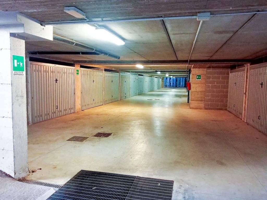 Box / garage a Terni in Viale Gioacchino Rossini - Foto 3
