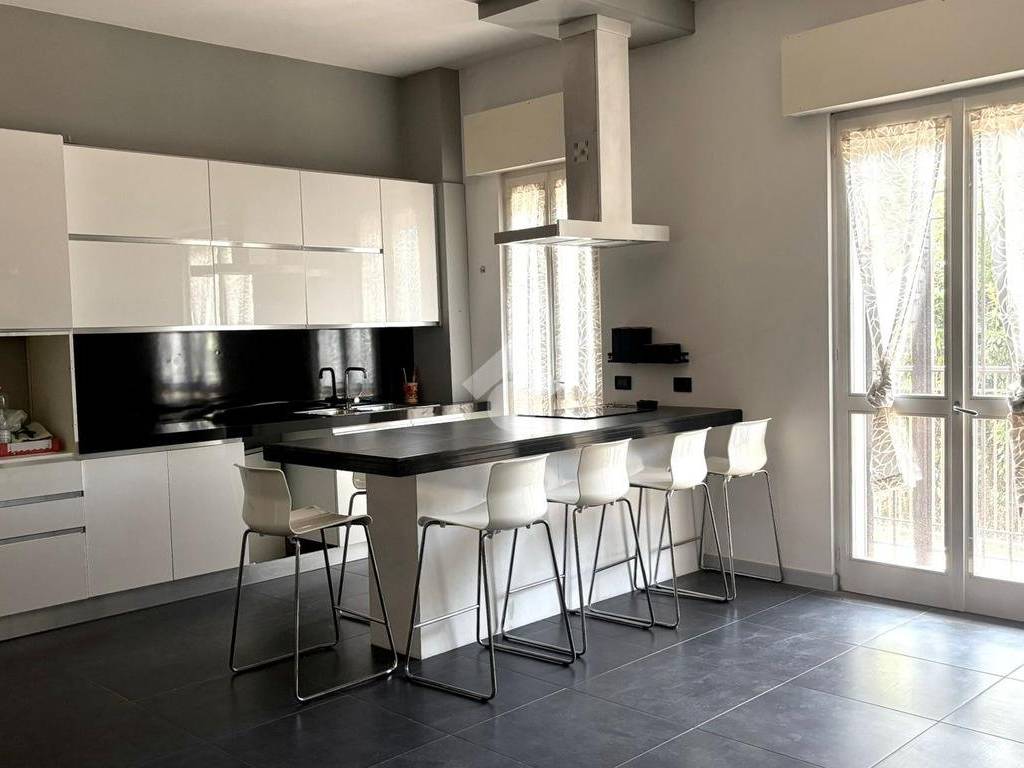 Appartamento a Rezzato in Via Giacomo Matteotti, 19 - Foto 3