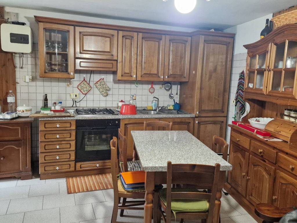 Casa indipendente a Tagliacozzo in Via Le Vene - Foto 2