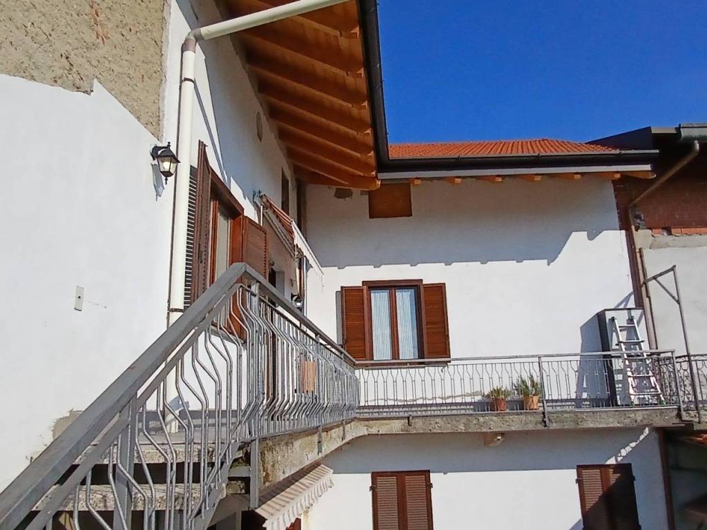 Appartamento a Sumirago in Via Sant'Antonio, 28 - Foto 3