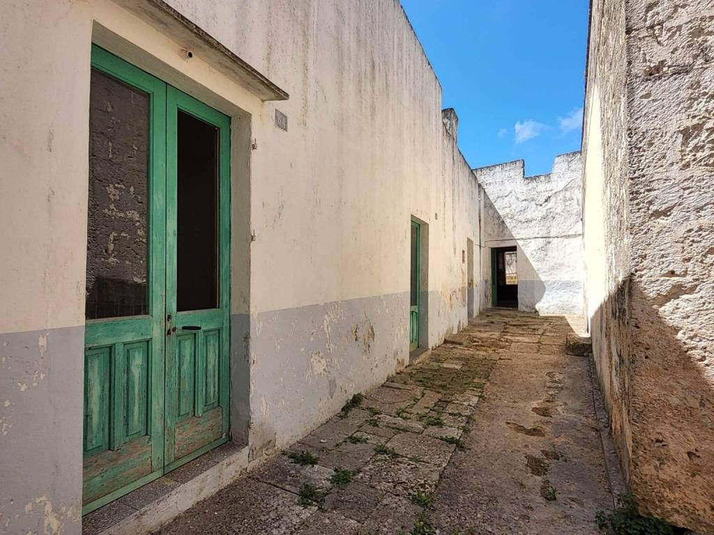 Casa indipendente a Presicce-acquarica in Via E. Coletta, 50 - Foto 2