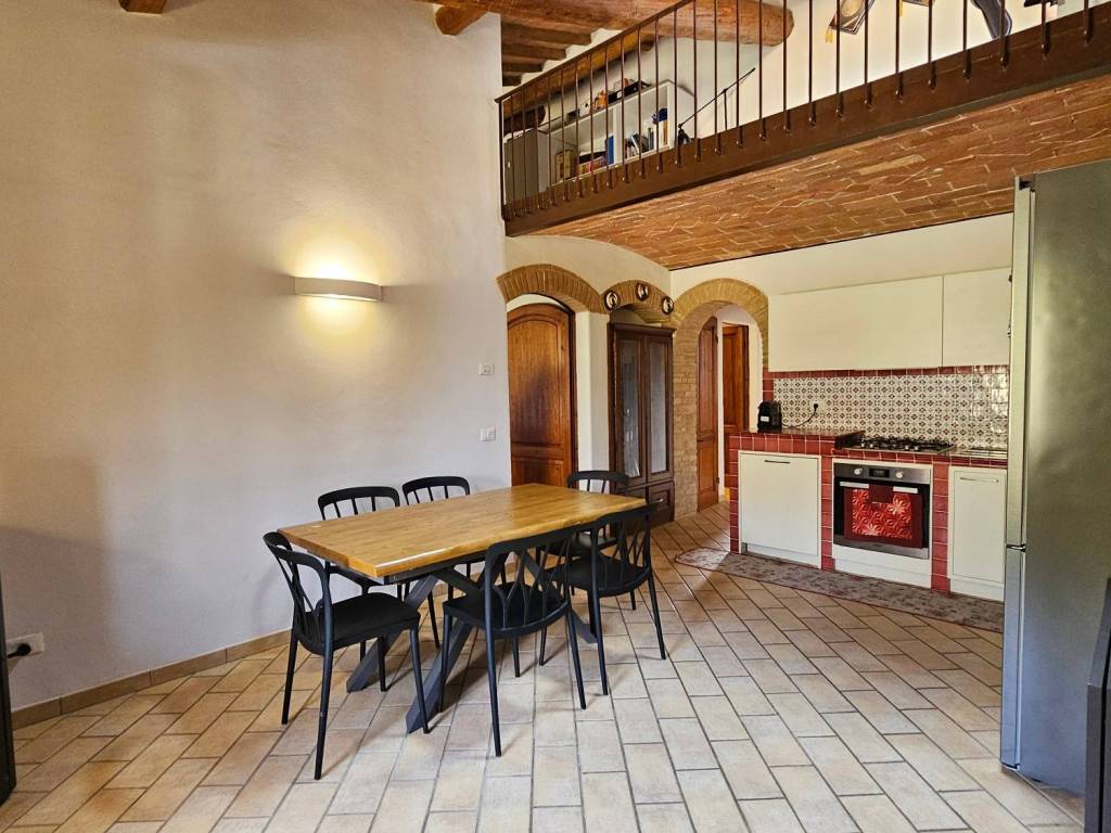 Appartamento a Poggibonsi in Strada Provinciale di San Gimignano - Foto 3