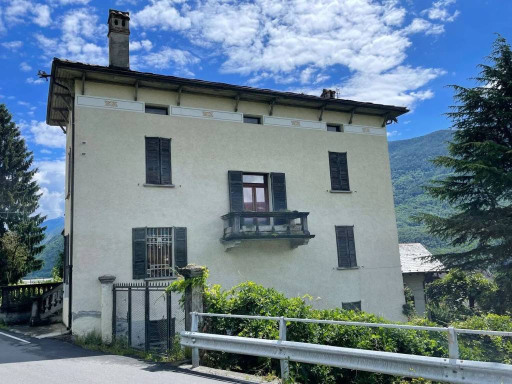 Villa a Bianzone in Via Stelvio S.N.C. - Foto 5