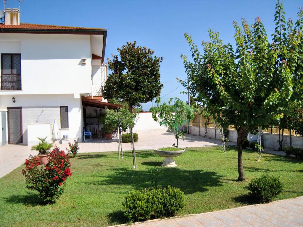 Villa a Terracina in Via San Felice Circeo - Foto 3