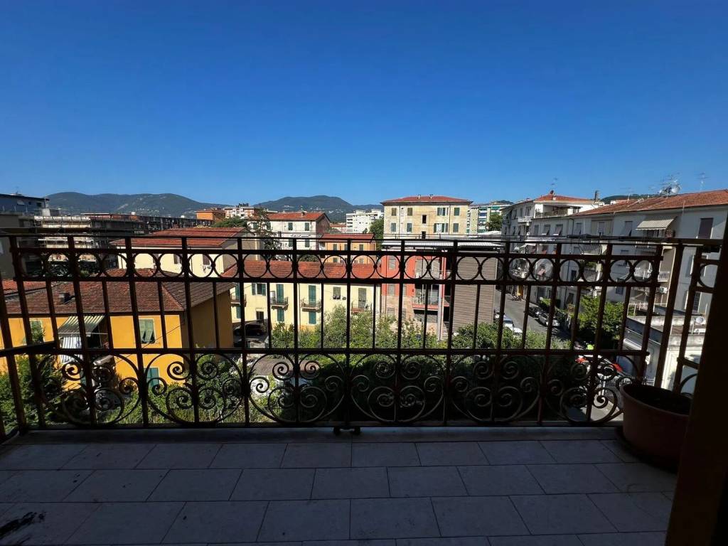 Appartamento a La spezia in Via Giorgio Viani, 27 - Foto 3