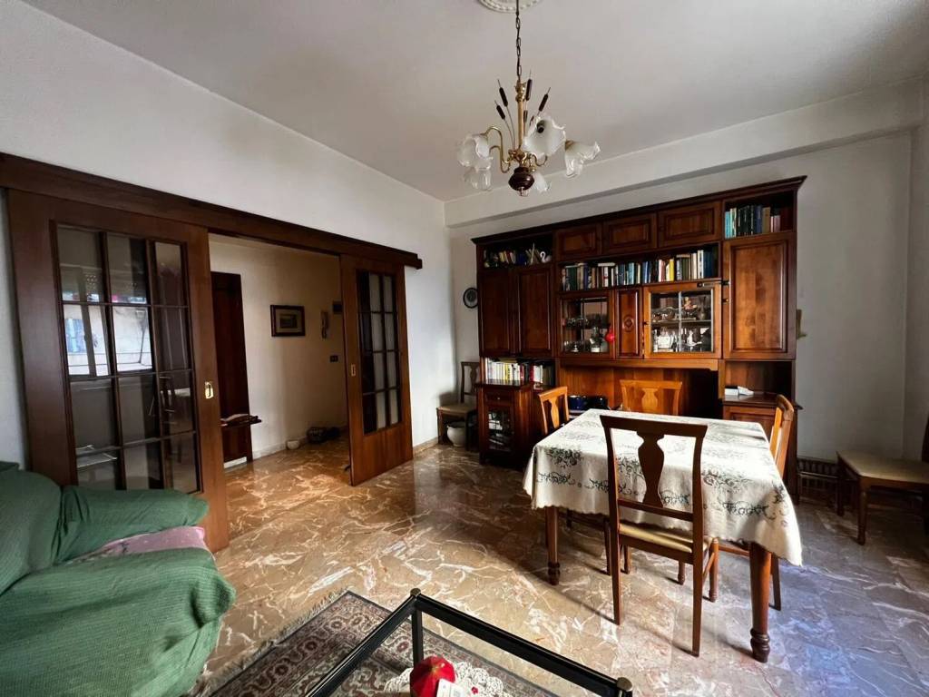 Appartamento a La spezia in Via Emanuele Gianturco, 98 - Foto 2