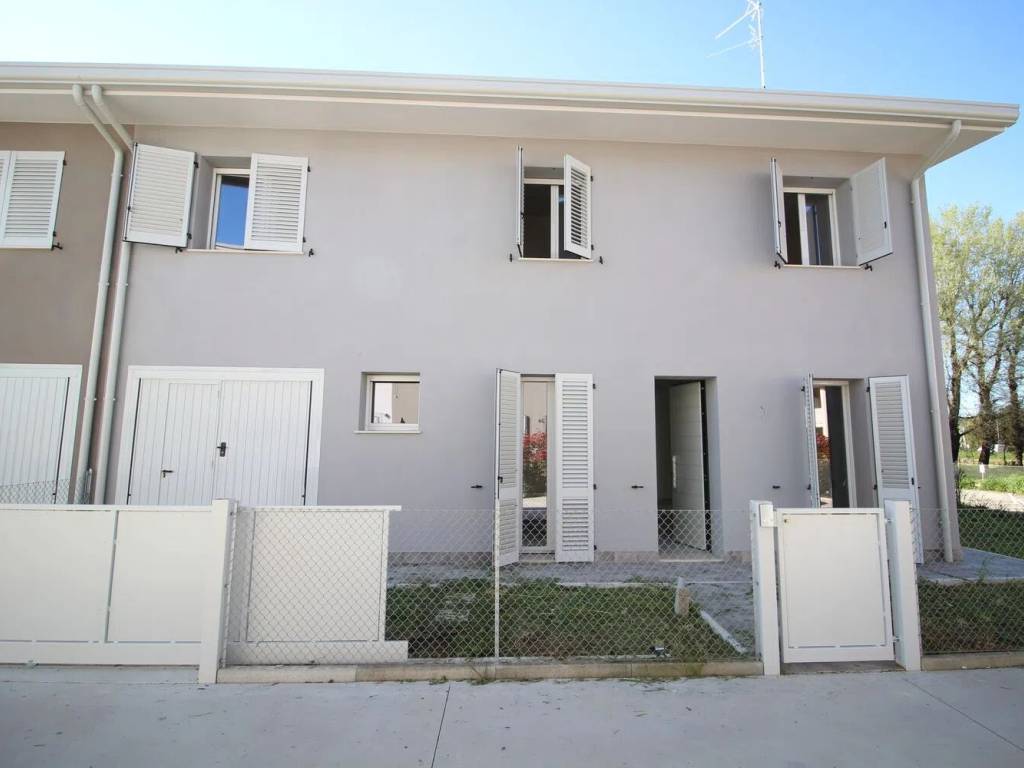 Villa a Sant'agata sul santerno in Via Giovanni Paolo Ii' S.N.C. - Foto 4