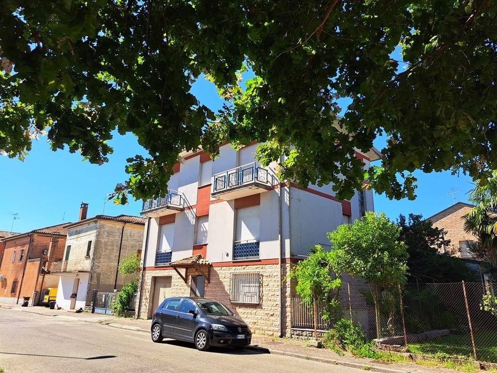 Casa indipendente a Alfonsine in VIA CARRARETTO - Foto 3