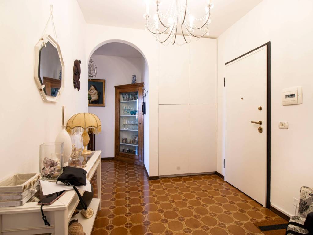 Appartamento a Alba adriatica in Viale Giuseppe Mazzini - Foto 4
