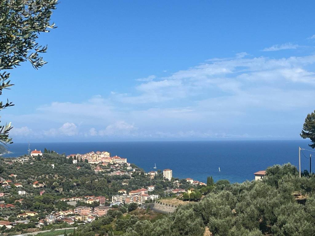 Appartamento a Imperia in Via Francesco Raineri, 4 - Foto 2