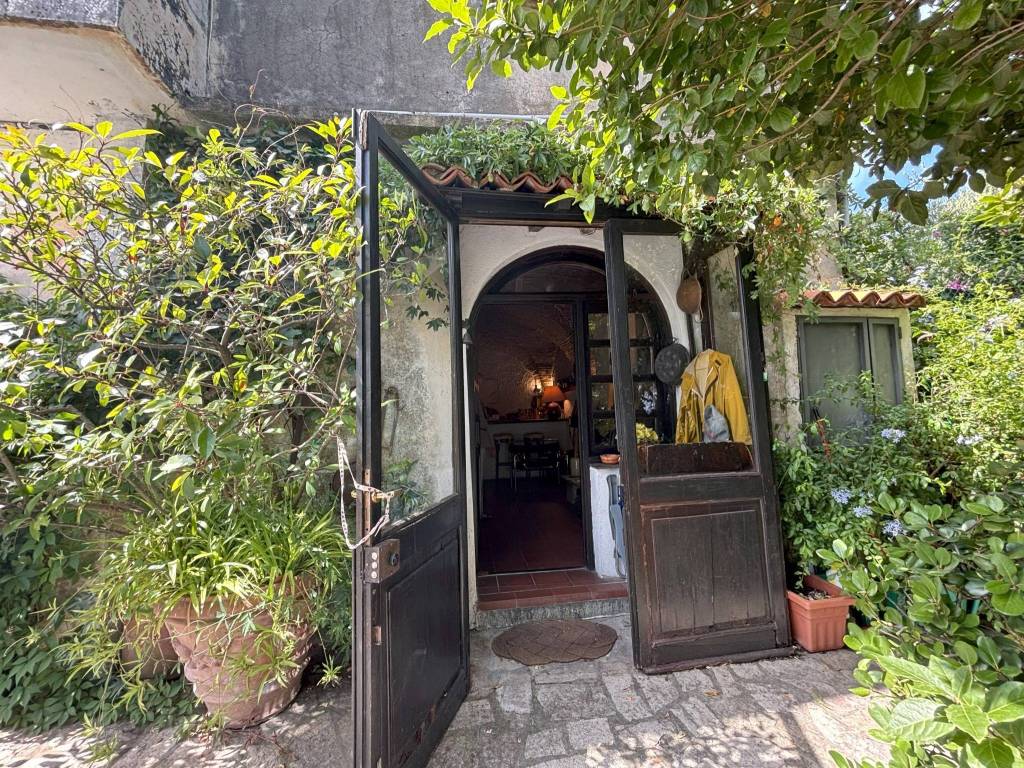 Appartamento a Imperia in Via Francesco Raineri, 4 - Foto 4