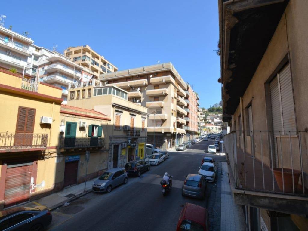 Appartamento a Messina in Viale Principe Umberto, 8 - Foto 2