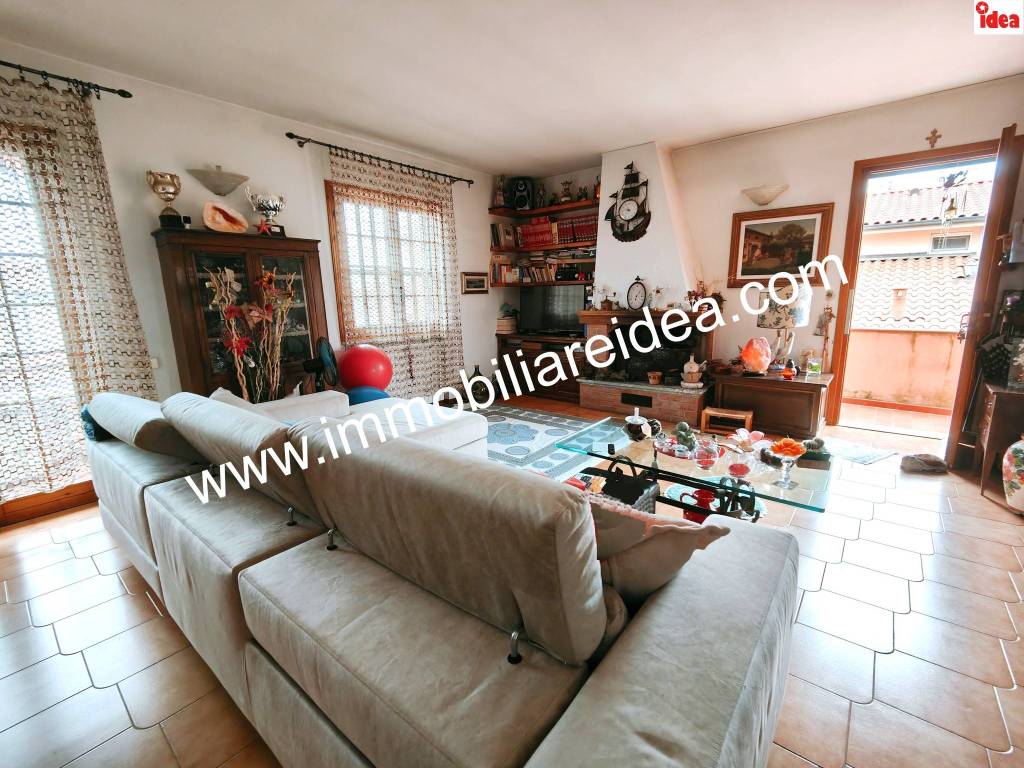 Appartamento a Rosignano marittimo in Via Aurelia, 713 - Foto 2