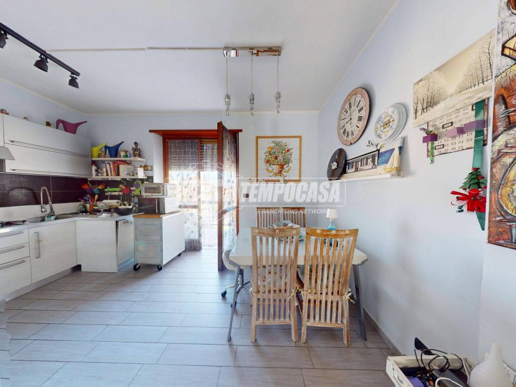 Appartamento a Caselle torinese in Via vernone - Foto 2