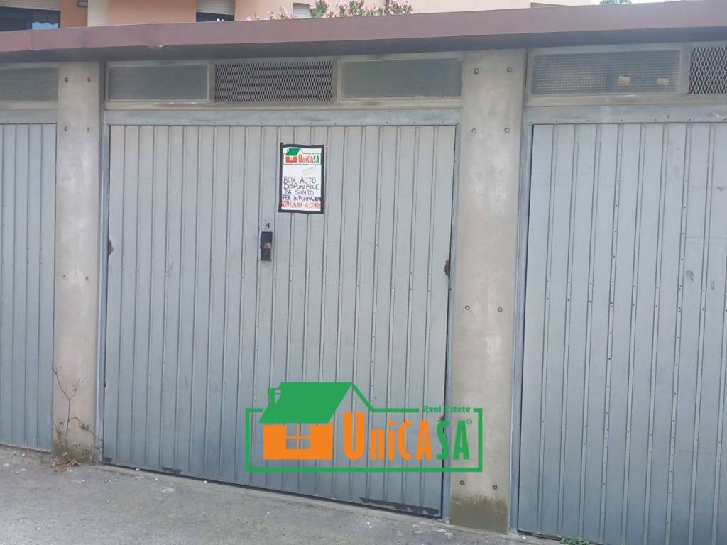 Box / garage a Monfalcone in Via E. Valentinis, 100 - Foto 2