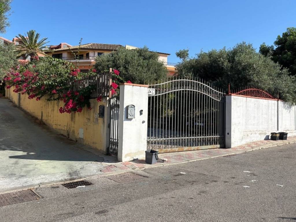 Villetta a schiera a Cagliari in Via Antioco Casula - Foto 2