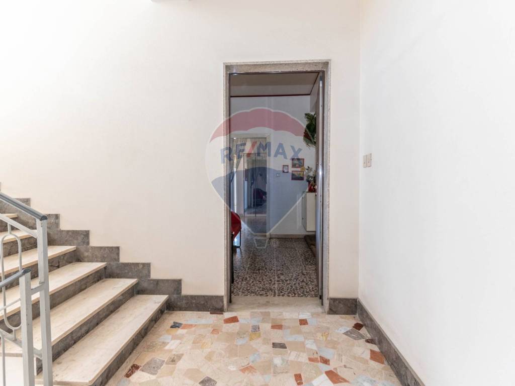 Appartamento a Caltagirone in Viale Mario Milazzo, 157 - Foto 3