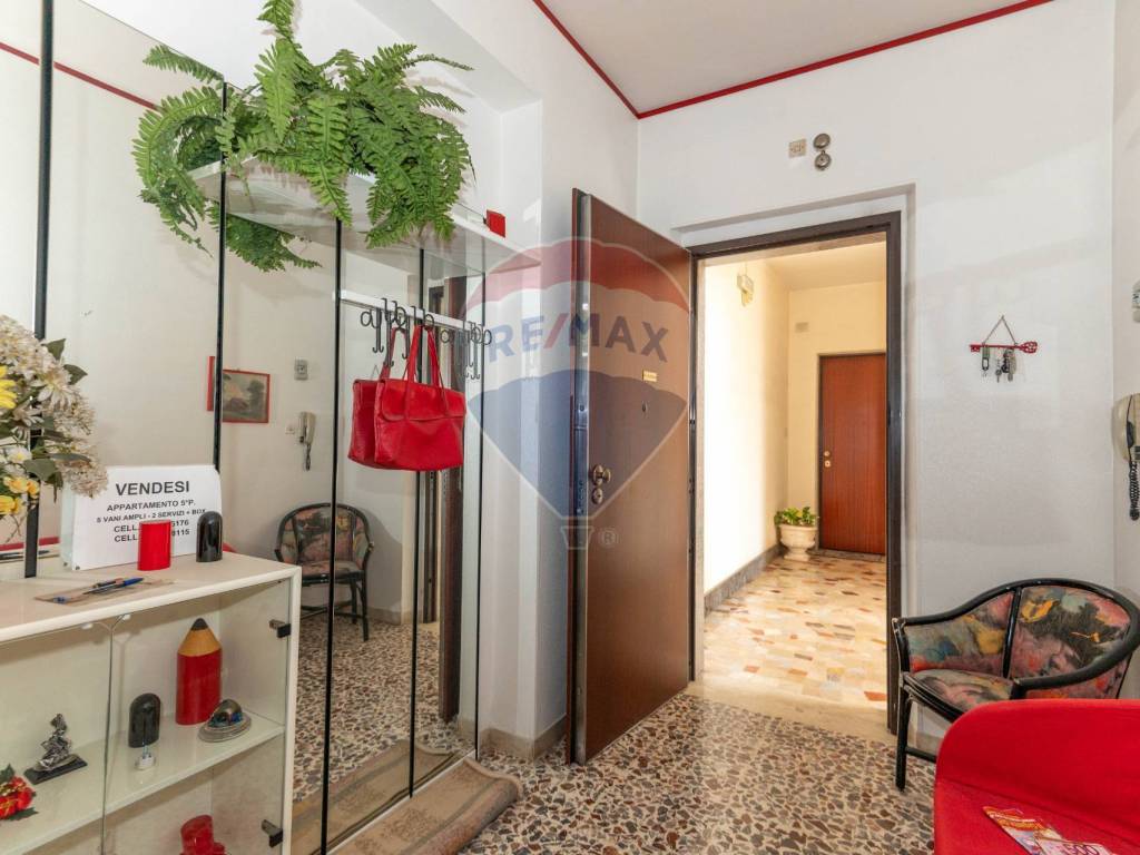 Appartamento a Caltagirone in Viale Mario Milazzo, 157 - Foto 4