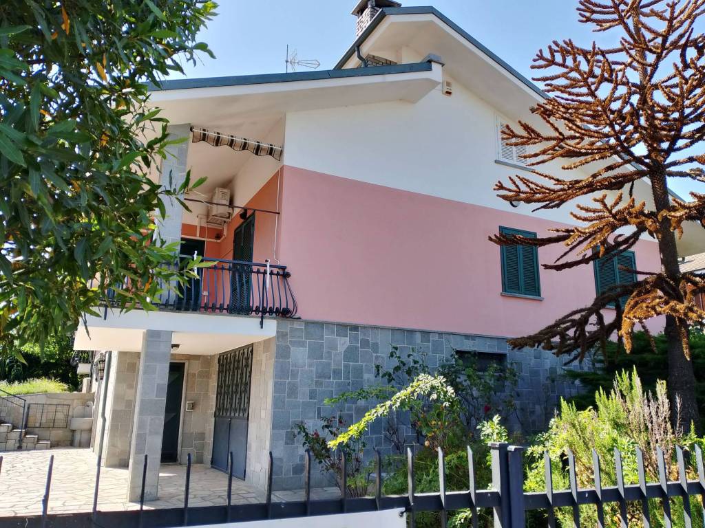 Villa a Barge in Via 25 Aprile, 8 - Foto 4