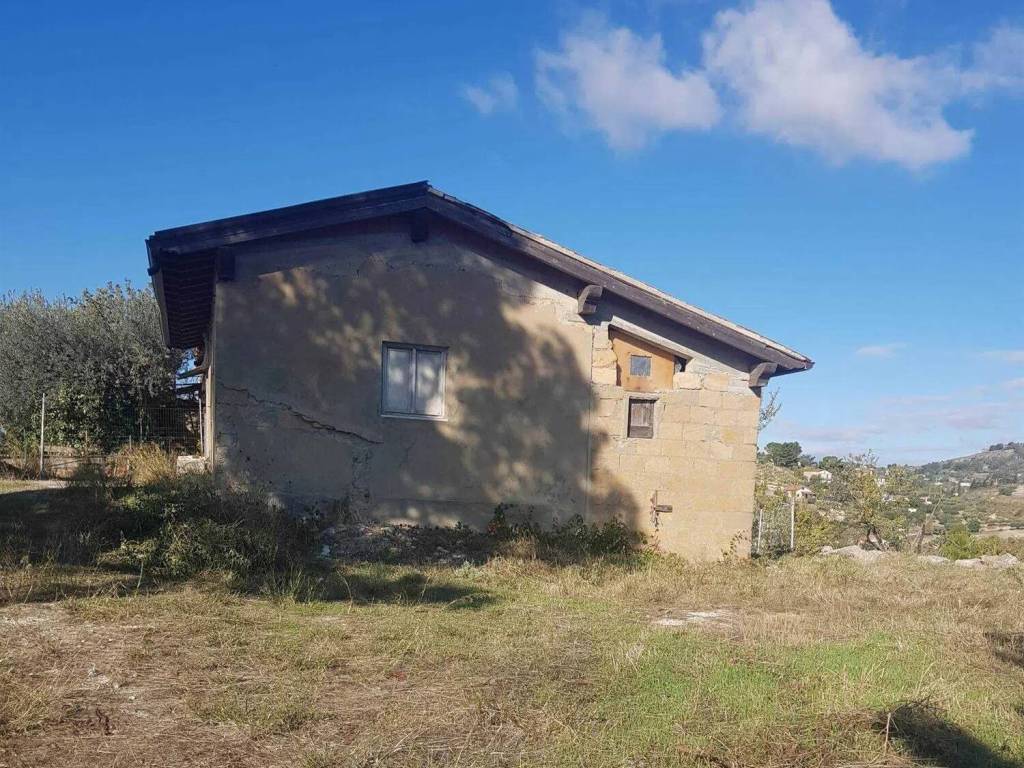 Rustico / casale a San cataldo in Contrada Santa Rosalia S.N.C. - Foto 2