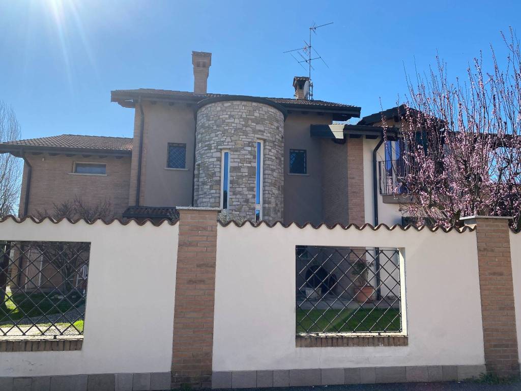 Villa a Comazzo in Via Enrico Berlinguer - Foto 3