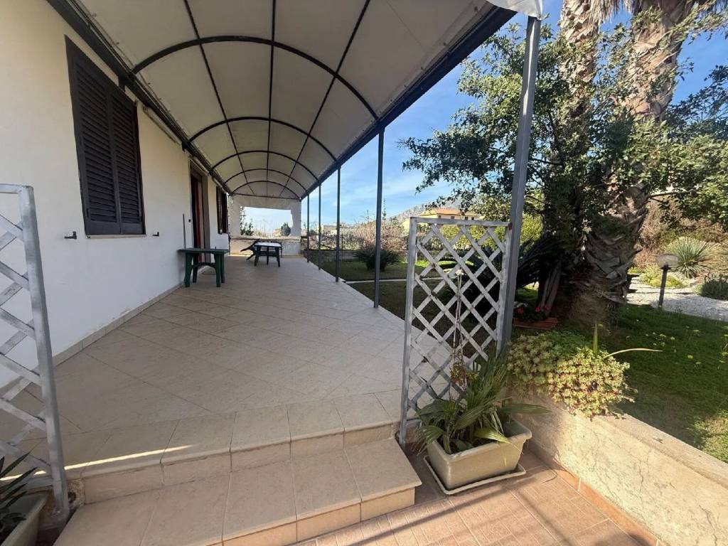 Villa a Valderice in Viale Crocci S.N.C. - Foto 3