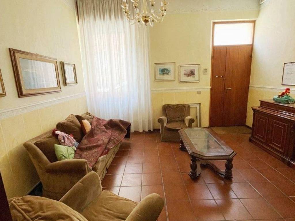 Casa indipendente a Falconara marittima in Via Giacomo Leopardi - Foto 3