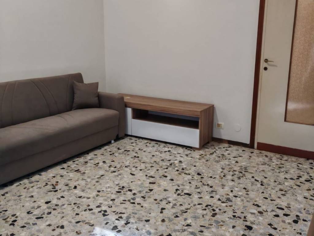 Appartamento a Merate in Via Donato Frisia, 2 - Foto 2