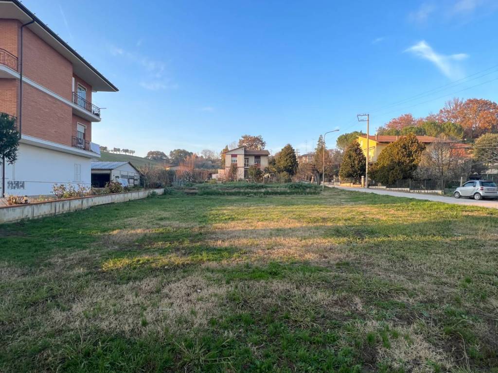 Terreno a Montegiorgio in Via Umbria - Foto 3
