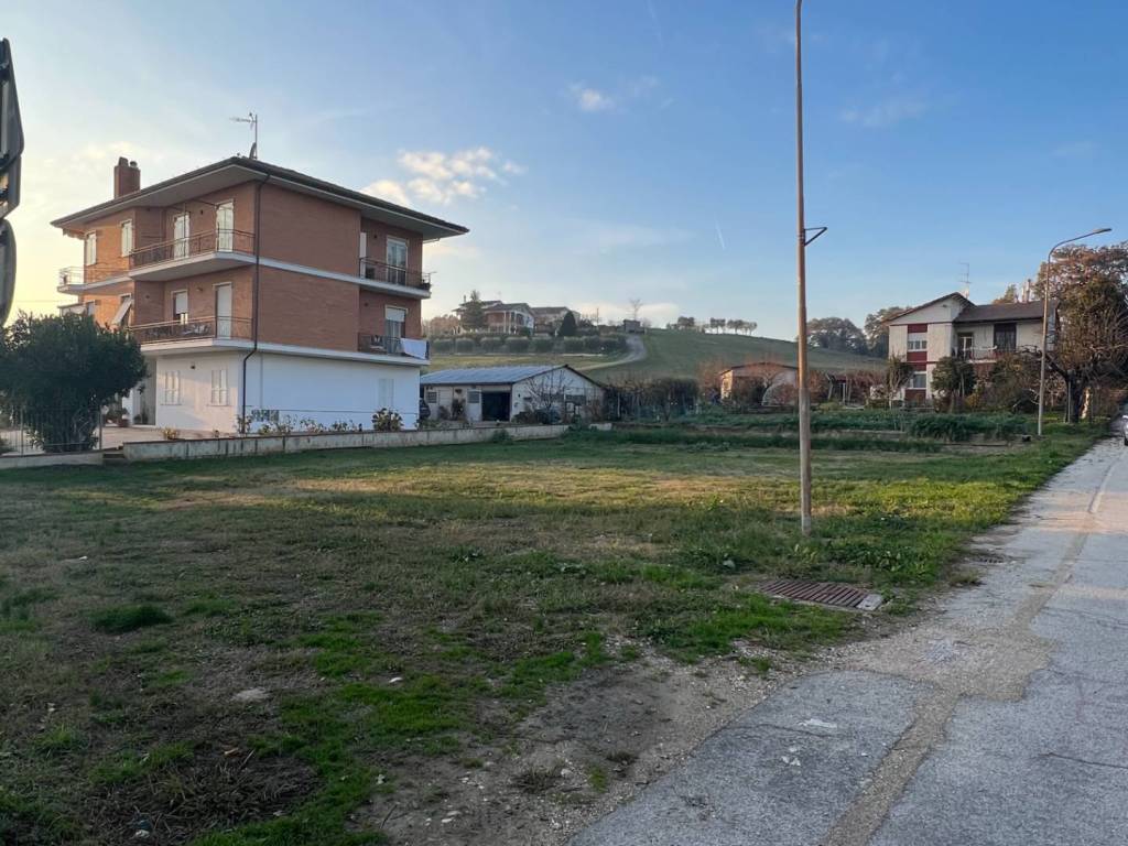 Terreno a Montegiorgio in Via Umbria - Foto 4