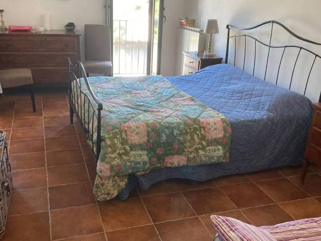 Casa indipendente a Vico del gargano in Via Micino - Foto 2