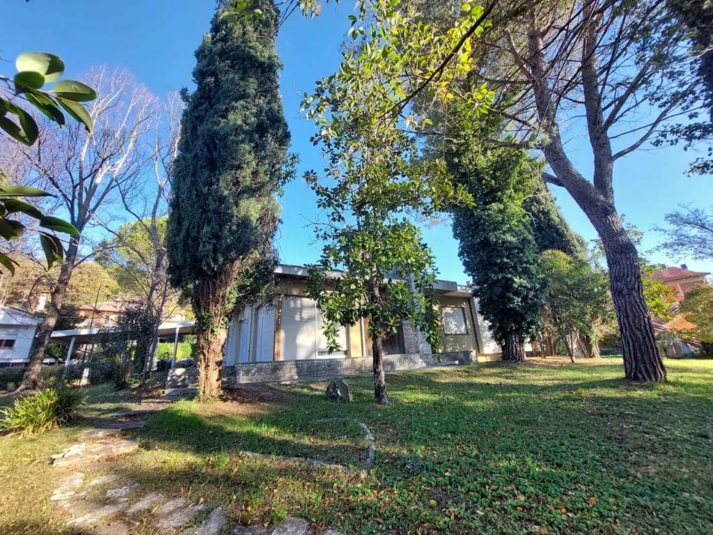 Villa a Sant'angelo in vado in Via Gioacchino Rossini S.N.C. - Foto 4