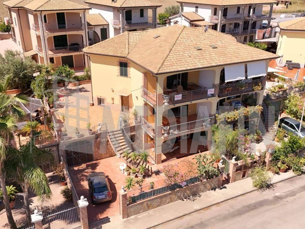 Villa a Mandatoriccio in VIA EMILIO PARROTTA, 20 - Foto 2