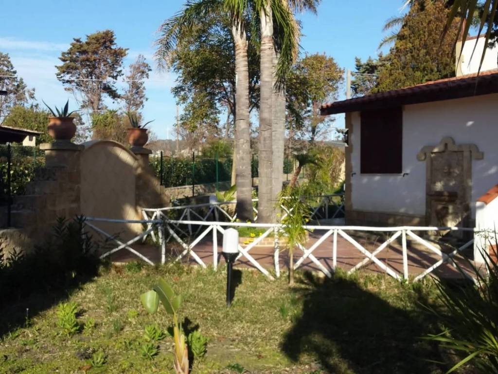 Villa a Isola di capo rizzuto in Villaggio Praialonga - Foto 2
