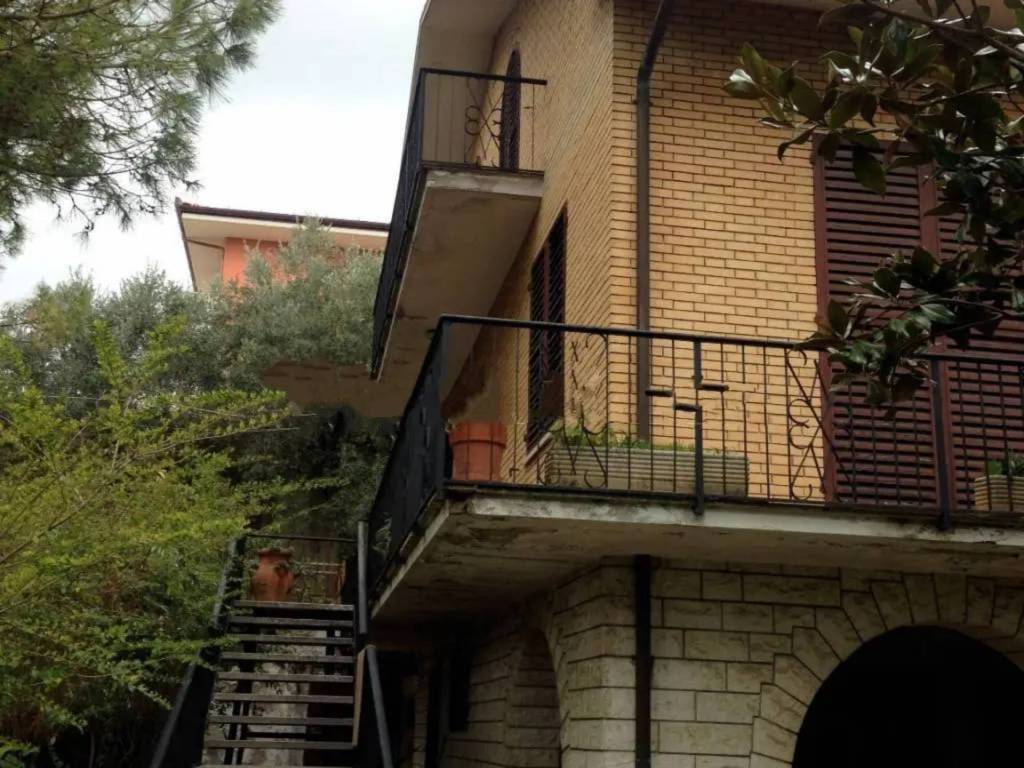 Villa a Corinaldo in Viale Raffaello - Foto 3