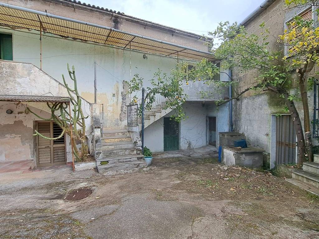 Villa a Sant'agata de' goti in Piazza Trieste - Foto 2