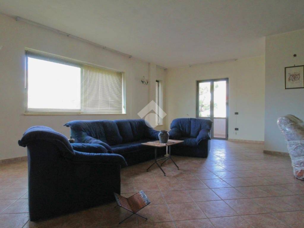 Casa indipendente a Isola di capo rizzuto in Via Cristoforo Colombo, 24 - Foto 2