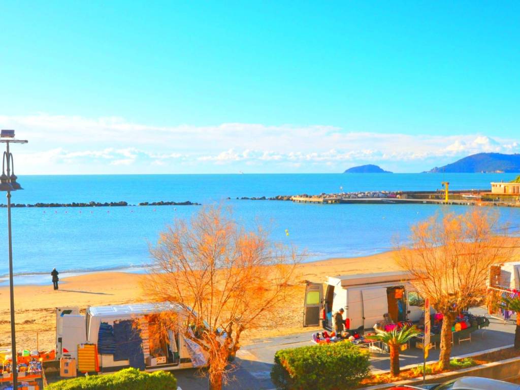 Casa indipendente a Lerici in Via O. Turini, 6 - Foto 3