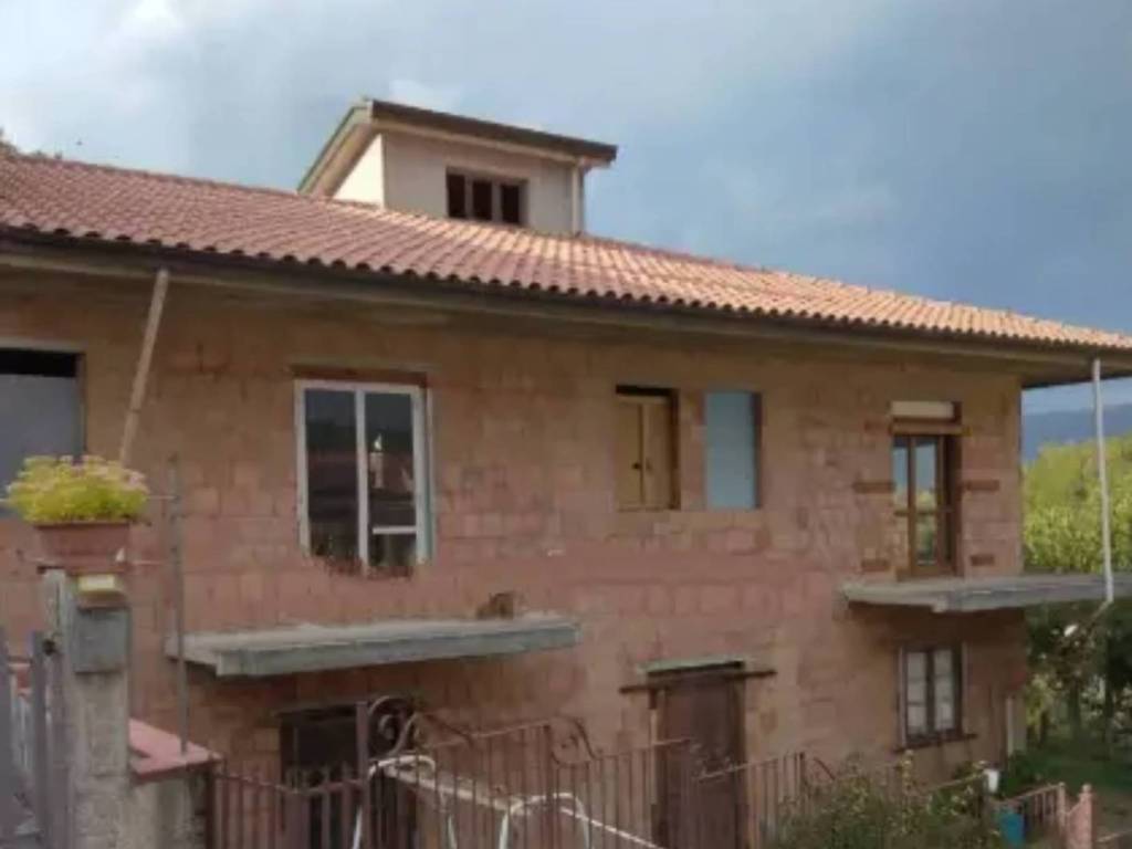 Villa a Latronico in Via Chiesa - Foto 3