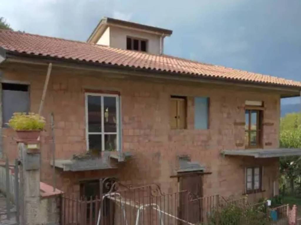 Villa a Latronico in Via Chiesa - Foto 5