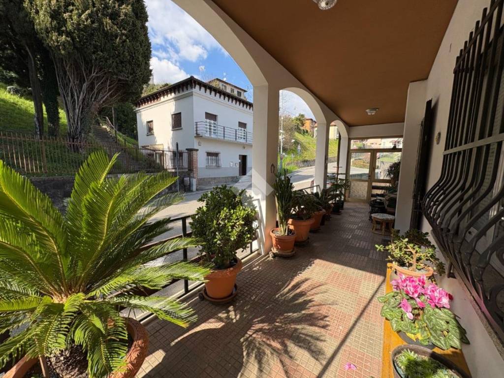 Appartamento a Airuno in Via Don G. Solaro, 20 - Foto 4