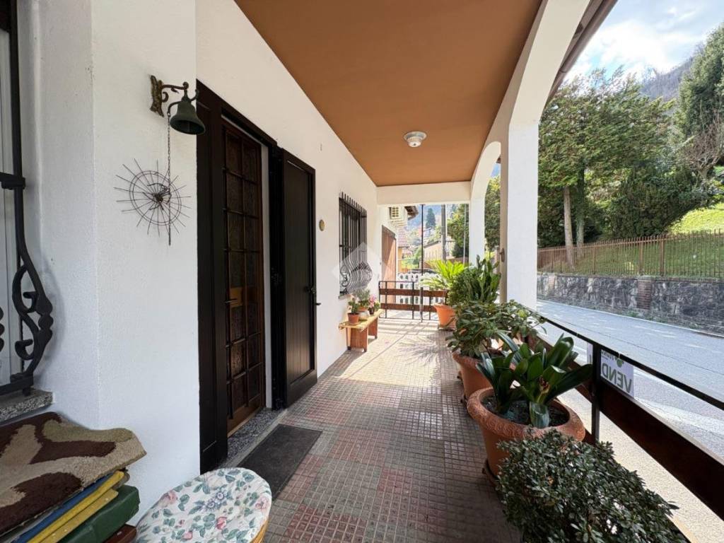 Appartamento a Airuno in Via Don G. Solaro, 20 - Foto 5