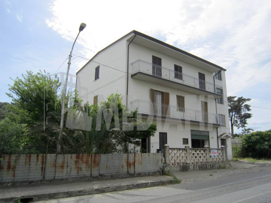 Casa indipendente a Crosia in VIALE EUROPA UNITA, 65 - Foto 4